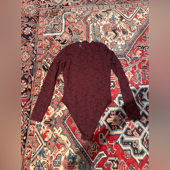 NWT Fleur Du Mal Le Stretch Lace Long Sleeve Bodysuit in Auburn— Size Medium - Picture 15 of 16